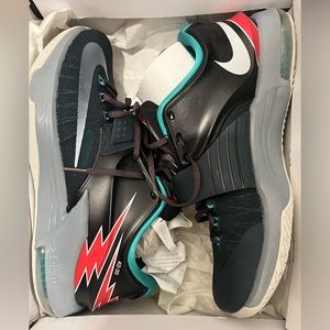 Nike KD 7 Thunderbolt Basketball shoes size 11.5